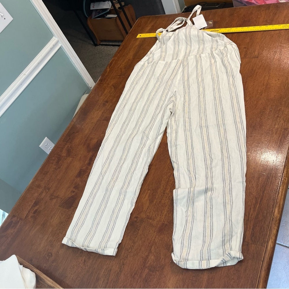 NWT M.A.B.E Casual Striped Cream Jumpsuit with metallic stripes size medium - Picture 8 of 9
